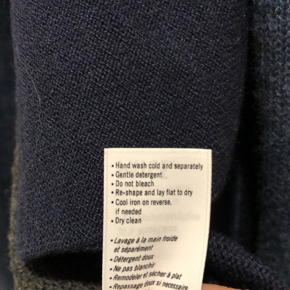 Paige Poncho with attached scarf - Picture 5 of 5